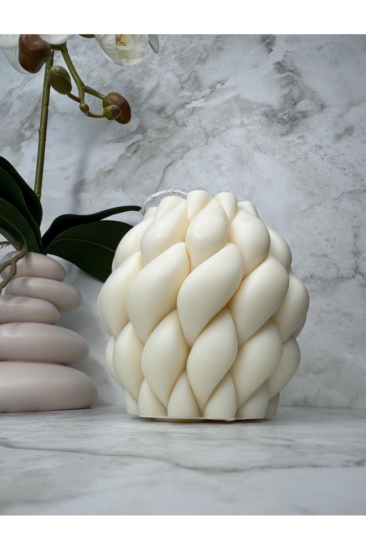 Lumieri Candle El Yapımı Kokusuz Şakayik Gül-Çokgen Dekoratif Mum - Örgü Desenli Dekoratif Mum- Kırık Beyaz 4'lü
