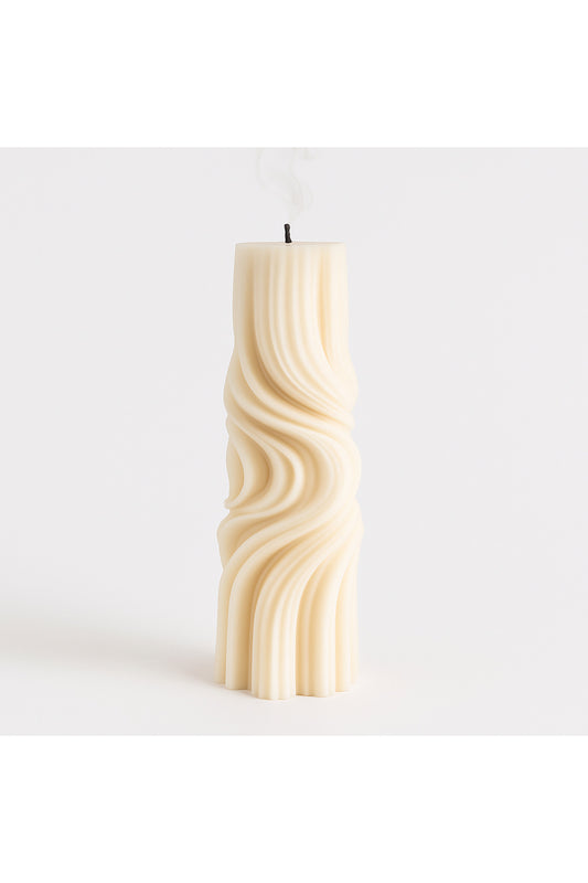 LUMIERI CANDLE El Yapımı Kokusuz Dalga Desenli Dekoratif Kalıp Mum – Beyaz -20*7
