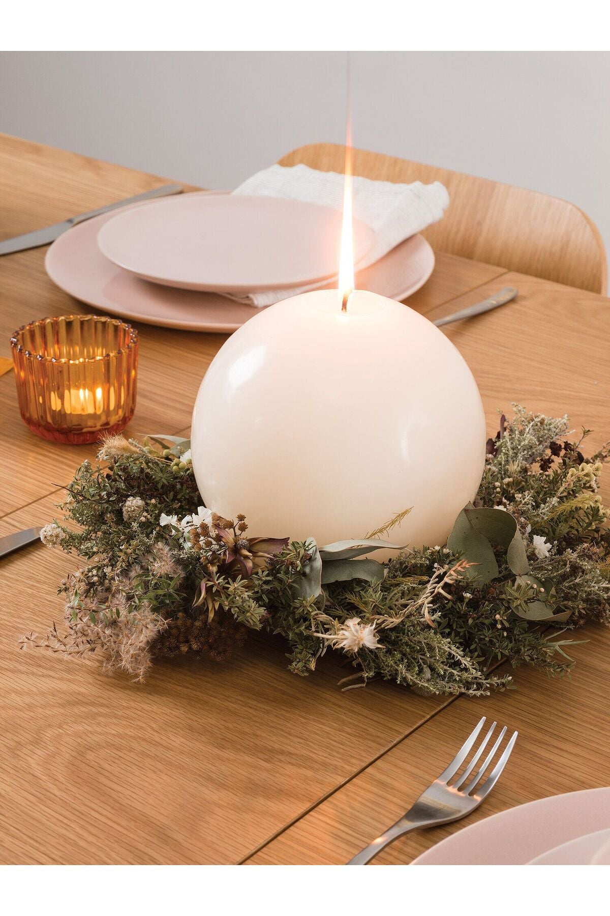 CANDELl Yuvarlak Dekoratif Küre Mum – Beyaz Minimal Tasarım, Aromasız, Ev Dekorasyon Mum 10*4cm