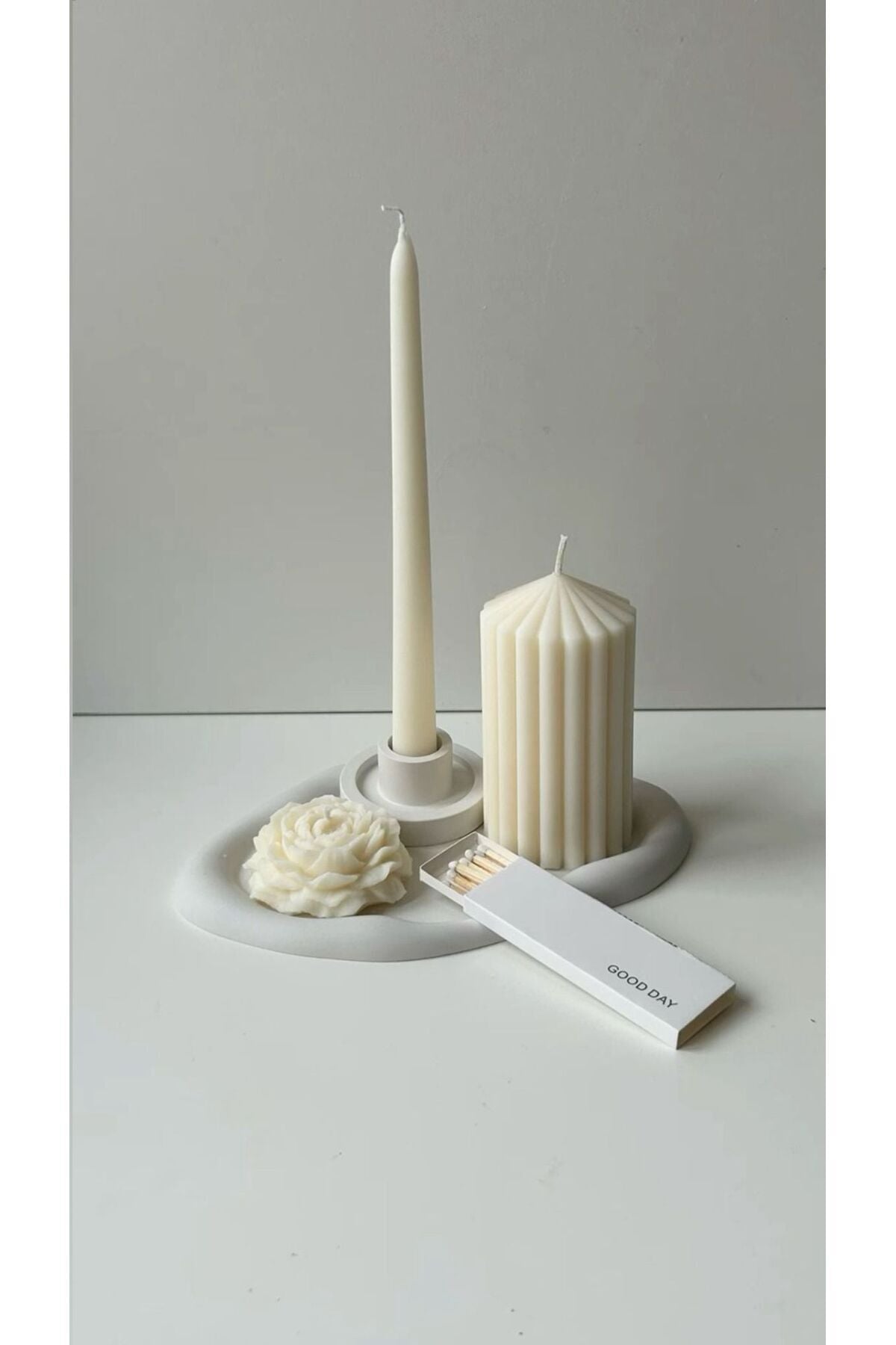 CANDLE El Yapımı Şakayik Gül 7 cm- Şamdanlık Mum 20*2cm- Çokgen Dekoratif Mum 15*5cm- Kırık Beyaz