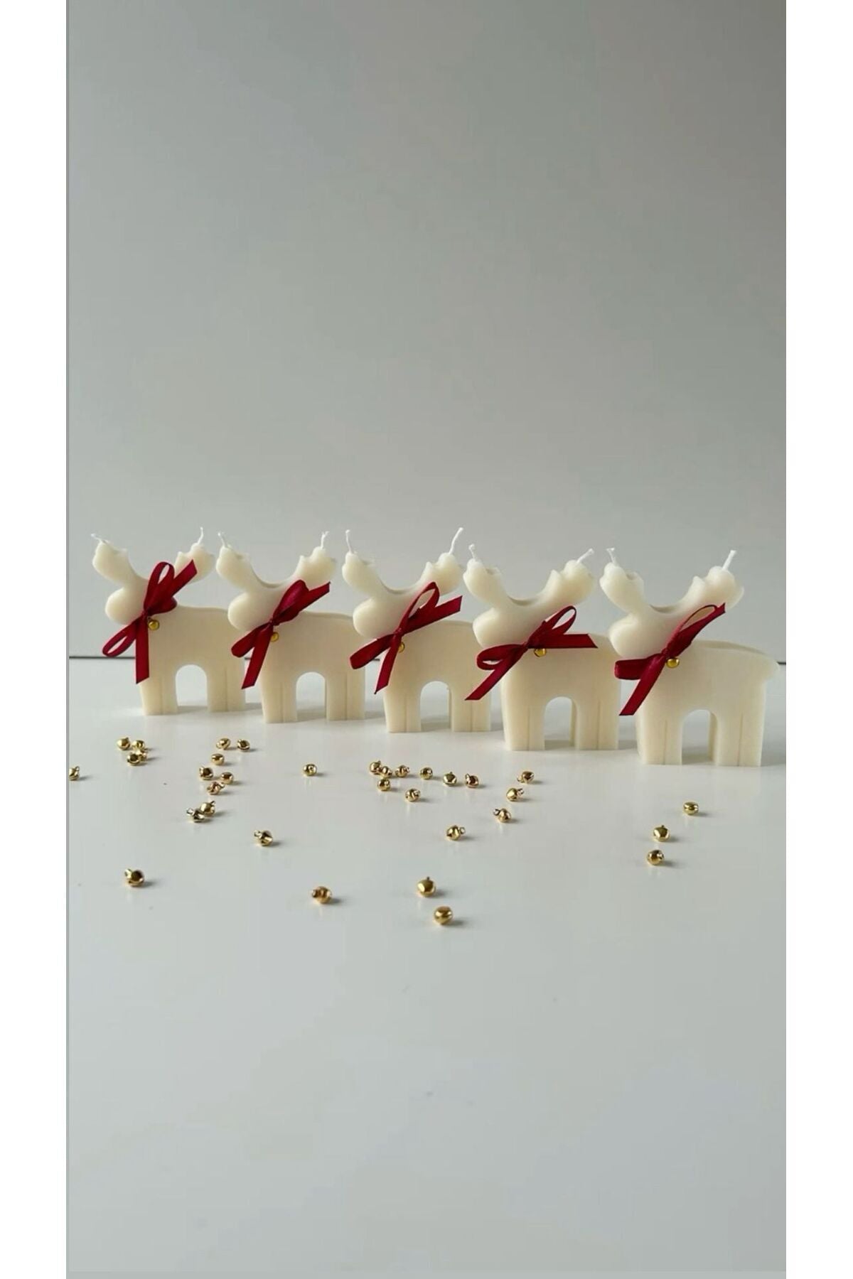 CANDLE Geyik Yeni Yıl Christmas Yılbaşı Kırık Beyaz Renk Dekoratif Mum 9*10 cm kalınlık 2,5 cm 5'li