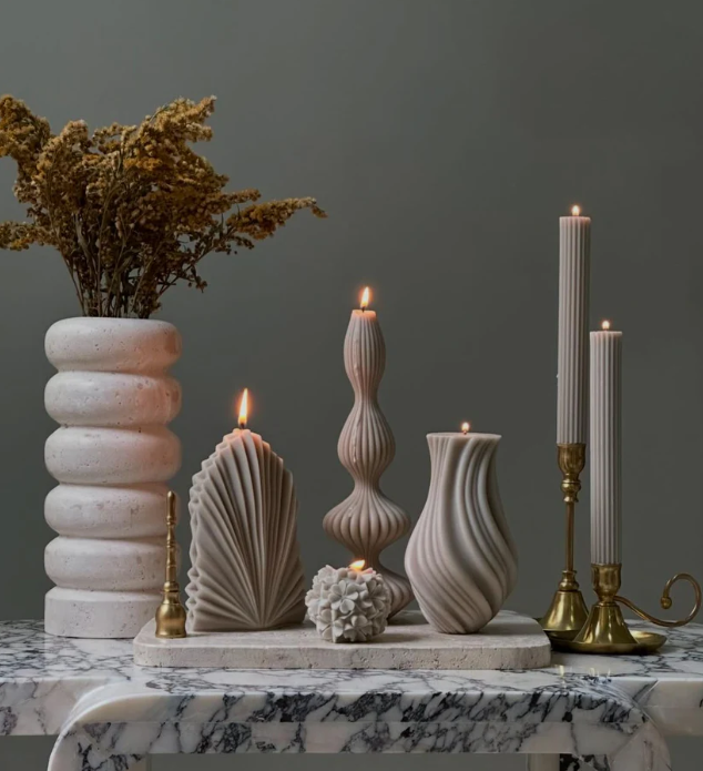 Palm 1 Adet +Gül 1 Adet + Marako Model Dalga 1 Adet + Vazo 1 Adet + Şamdanlık Mum 2 Adet - Toplam 6 Parça Takım