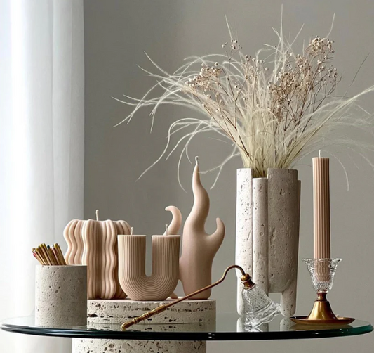 Şamdanlık Mum 1 Adet +Dalgalı mum 1 Adet +U Model Mum 1 Adet +Alev Aşk Mum 1 Adet - Toplam 4 Parça Takım