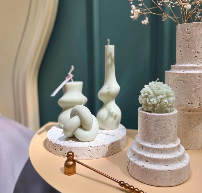 Duyum Mum 1 Adet +Gül 1 Adet + Şamdanlık Mum1 Adet + Eğlimli Dekoratif Mum2 Adet -  Toplam 5 Parça Takım