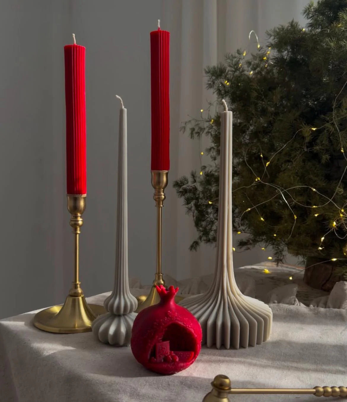Dekoratif Mum Lara model 2 Adet +Şamdanlık Mum 2 Adet toplam 4 Adet