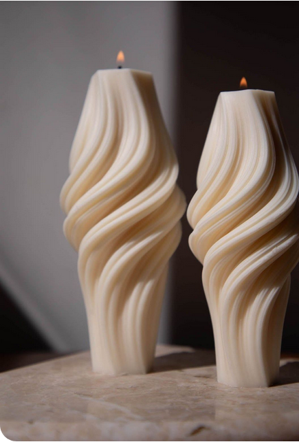 CANDLE El Yapımı Kokusuz Burgulu Vazo Dekoratif Kalıp Mum– Kırık Beyaz -20*7 cm