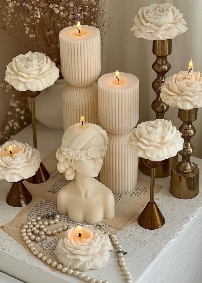 Lumieri Candle El Yapımı Kokusuz Çokgen  Yuvarlak Dekoratif Mum– Açmış Şakayık  Mum- 8'li